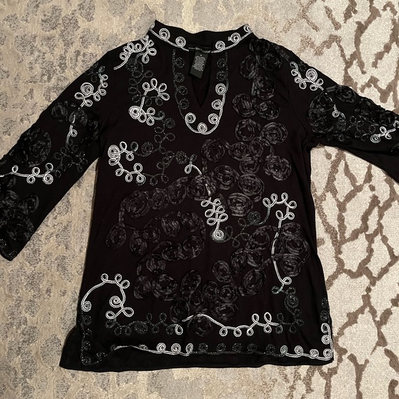 ‘Once Again’ evening blouse - Picture 2 of 2